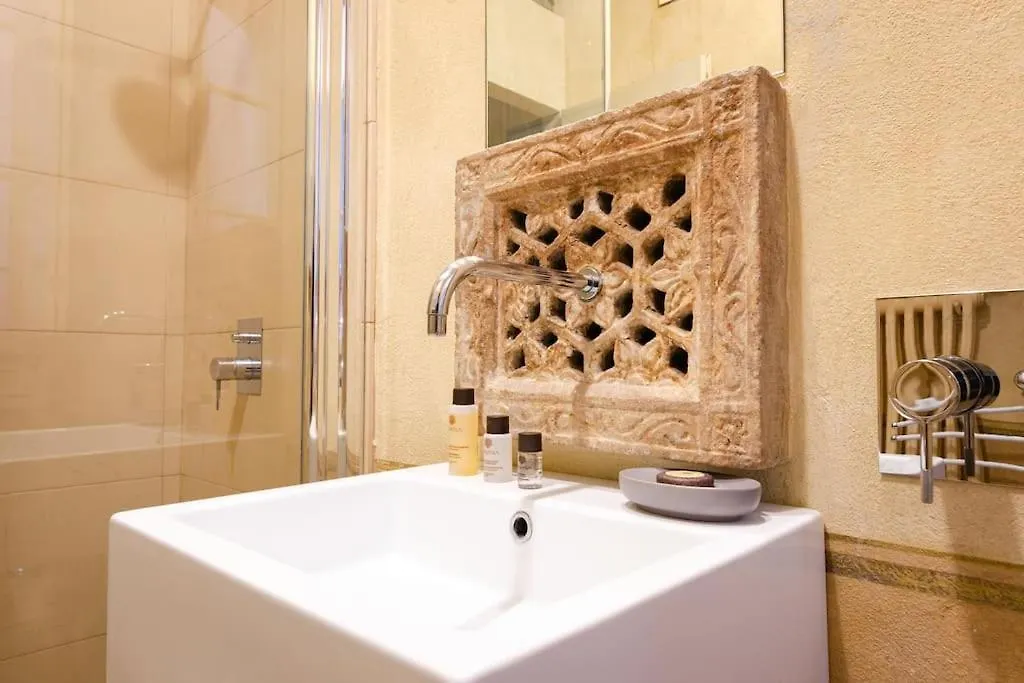 Casa Diamanti Apartment Bologna Italy